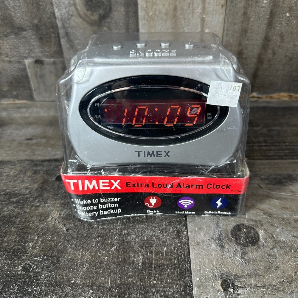 Timex T101NS Extra Loud Alarm Clock Silver Battery Backup NOS Sealed